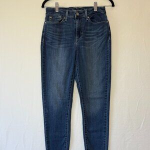 Levi’s Signature High‑Rise Skinny Jeans – Size 6/28